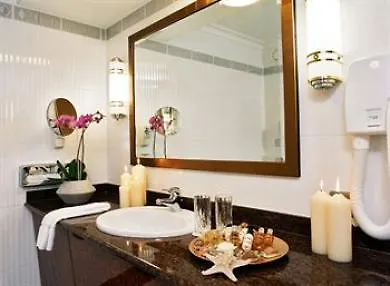 Ξενοδοχείο Park House 4*